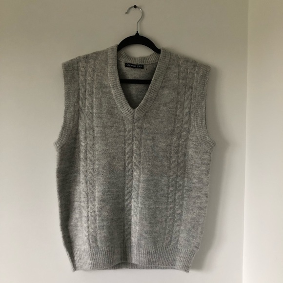 Givingz Grey Sweater Vest | Size S - Picture 2 of 6